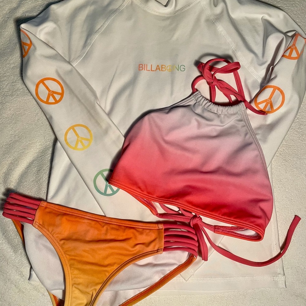 Billabong Girls PeaceSignRashGuard&OmbreBikini Set
